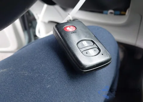 2012 Toyota Prius Two из США, поврежденный, VIN JTDKN3DU5C1598898